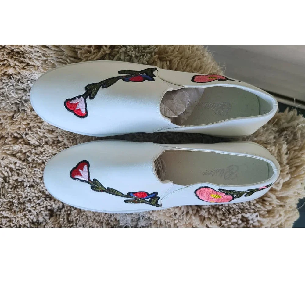 NEW Glister White Platform Floral Embroidered Fashion‎ Slip-On Size 10